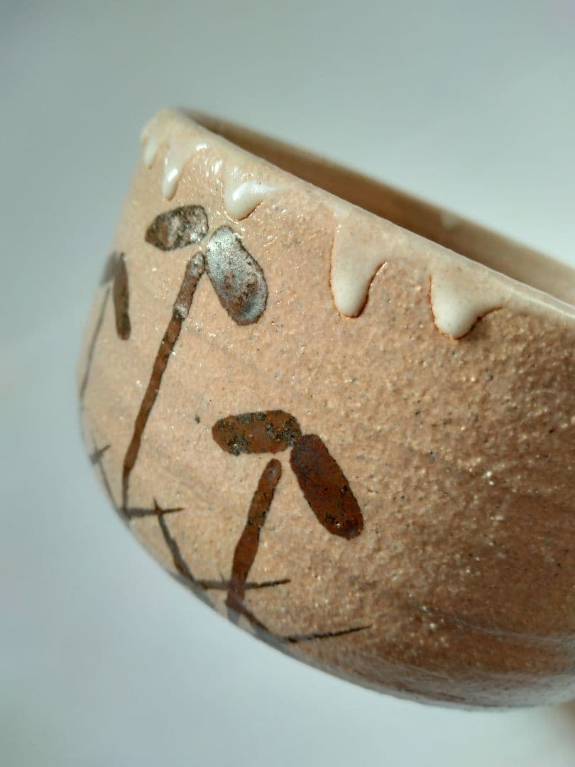 Takemura Rizaemon — E-Karatsu Tea Bowl with Pine Iron Painting and Dripping White Glaze