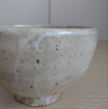12th Tahara Tobei Hagi Kannyu Chawan - Tall Cylindrical Tea Bowl with Signed Box