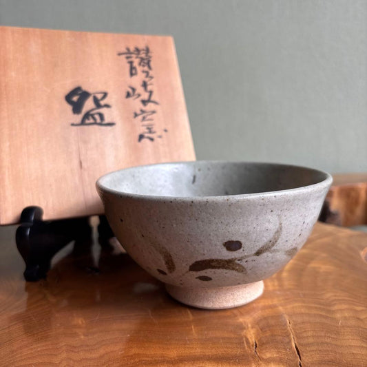 Sanuki-gama — Ash Glaze Chawan with Iron Brushwork, Tomobako