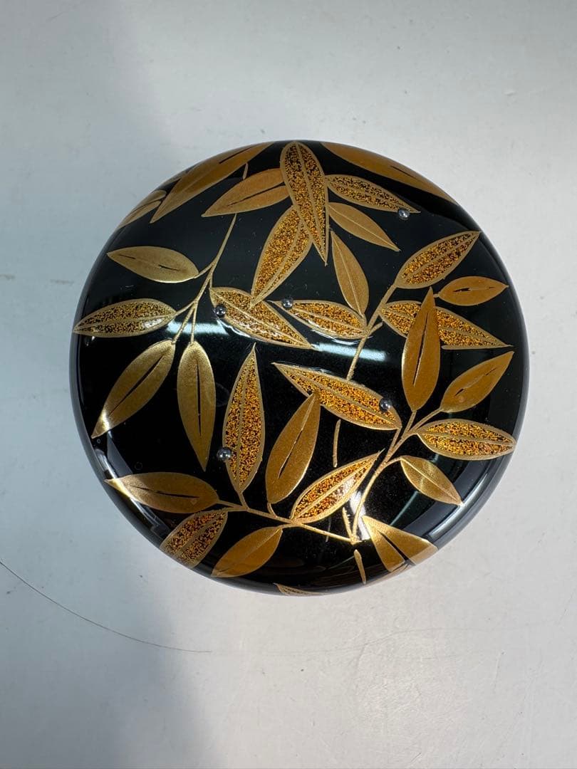 Tada Chuun | Sasa-tsuyu Maki-e Chu-Natsume — Black Lacquer Tea Caddy with Bamboo Dew