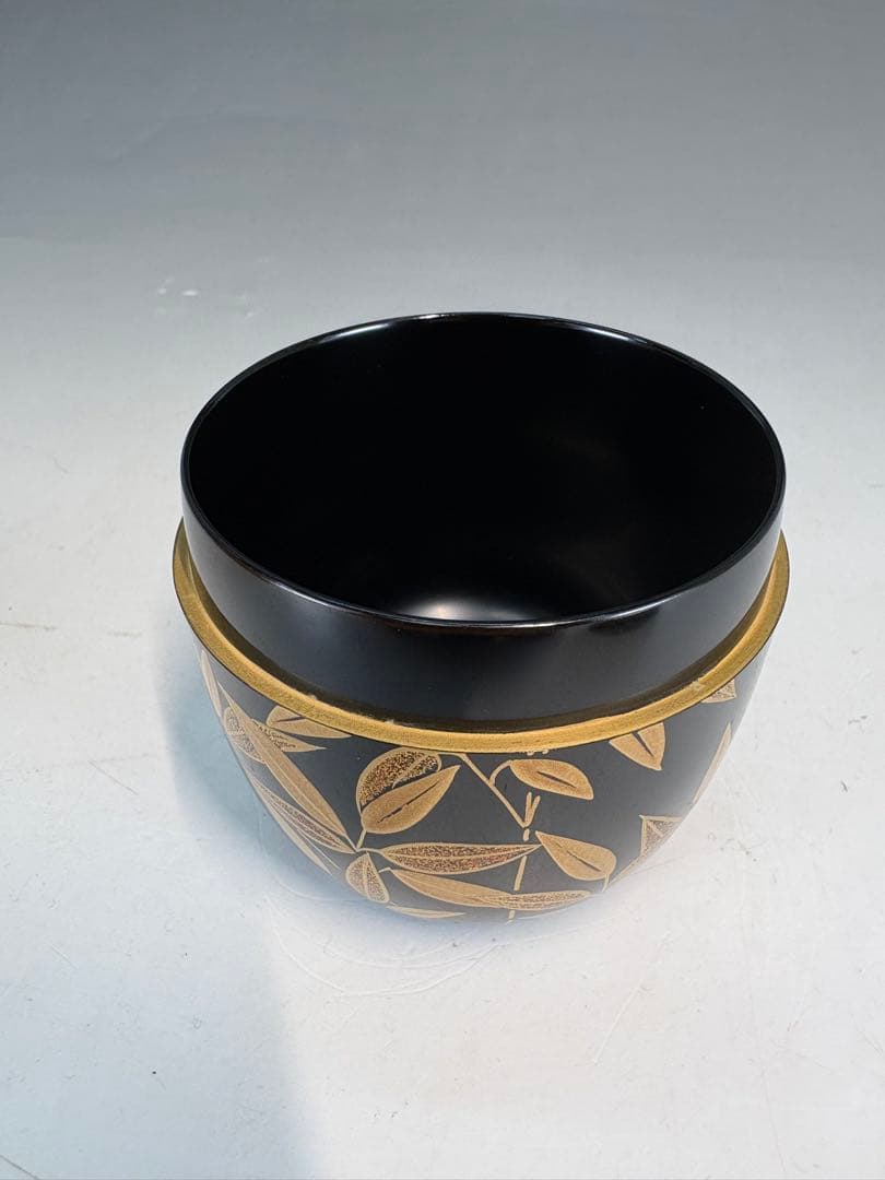 Tada Chuun | Sasa-tsuyu Maki-e Chu-Natsume — Black Lacquer Tea Caddy with Bamboo Dew