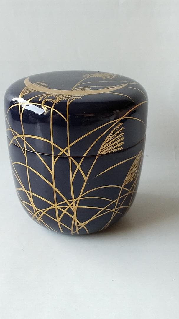 Nakamura Kosai Gold Maki-e Natsume 'Autumn Grasses and Rabbit' - Lacquer Tea Caddy