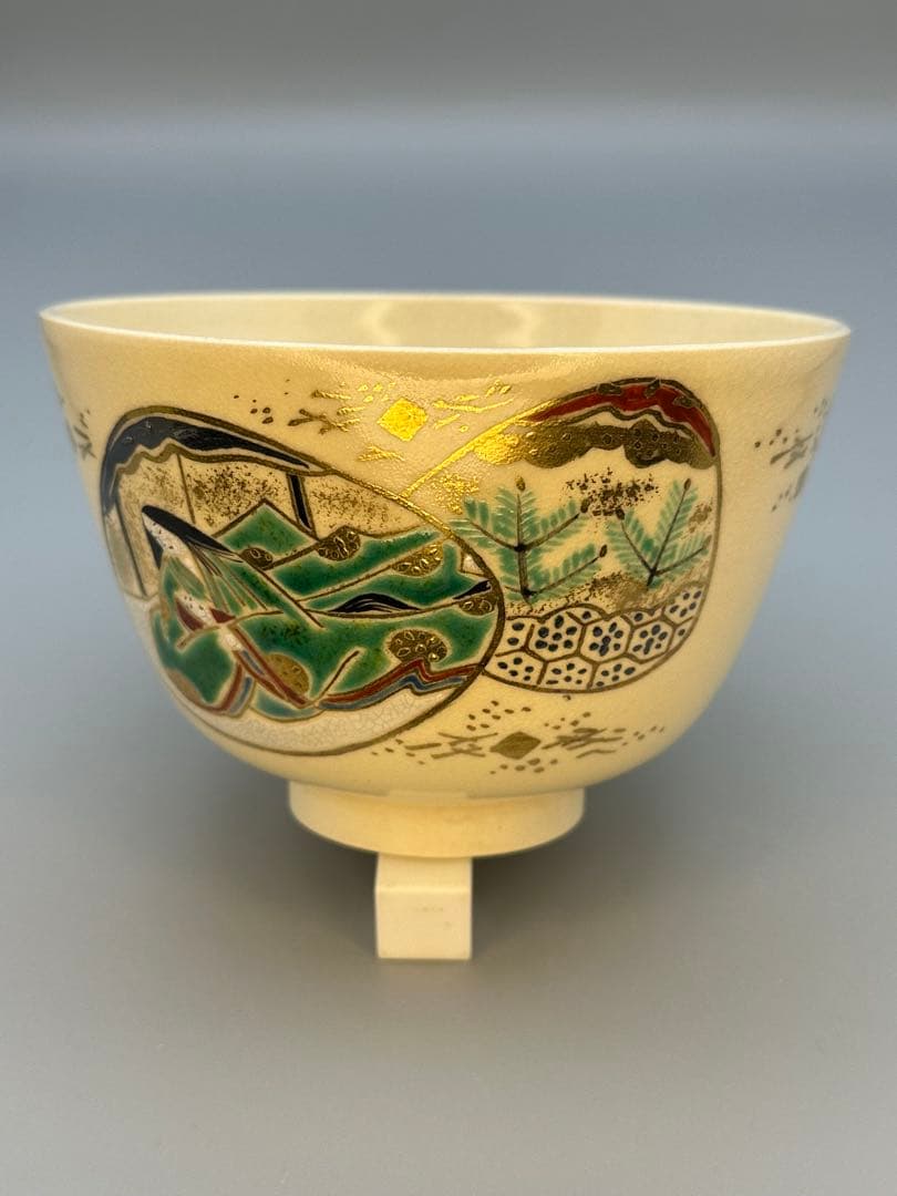 Kai-Awase Chawan by Tsugitsu Kozanzan — Kyoto Polychrome Figure Painting, Gold, Wood Box