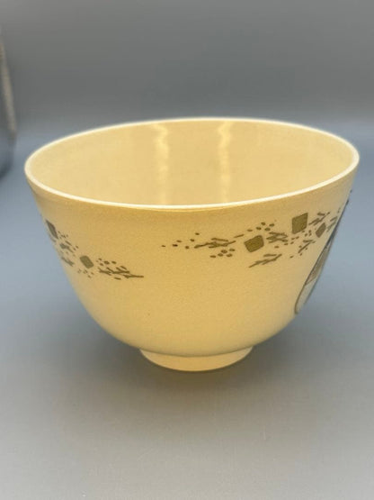 Kai-Awase Chawan by Tsugitsu Kozanzan — Kyoto Polychrome Figure Painting, Gold, Wood Box