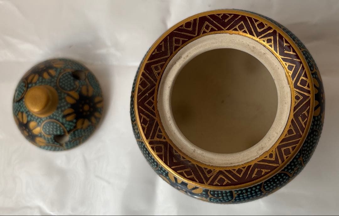 Kutani Incense Burner Koro | Ao-Chibu Blue Dot Pattern | Gold Floral Arabesque | Tomobako