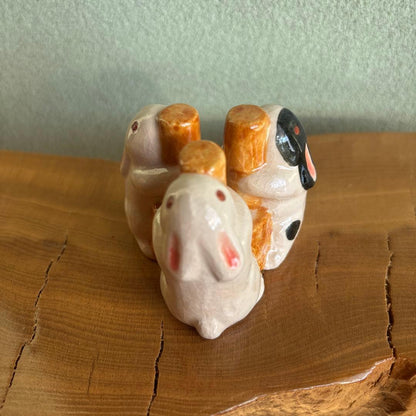 Three Rabbits Futaoki Lid Rest by Keiraku | Kyoto Raku Tradition | Mitsu-usagi | Signed Box