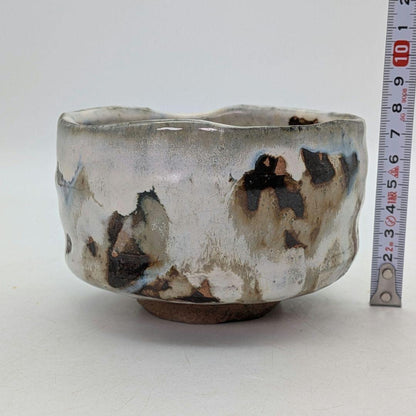 Mino Nezumi-Shino Chawan — Iron & Indigo Landscape on White Glaze