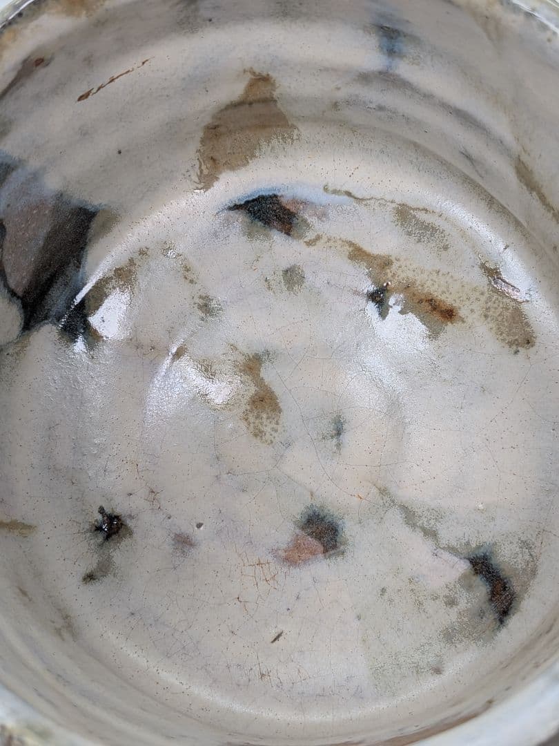 Mino Nezumi-Shino Chawan — Iron & Indigo Landscape on White Glaze