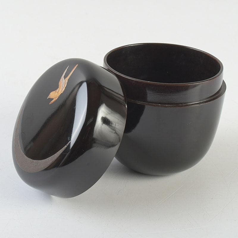 Sōkō Moon and Swallow Gold Maki-e Chu-Natsume with Kakitsuke Box