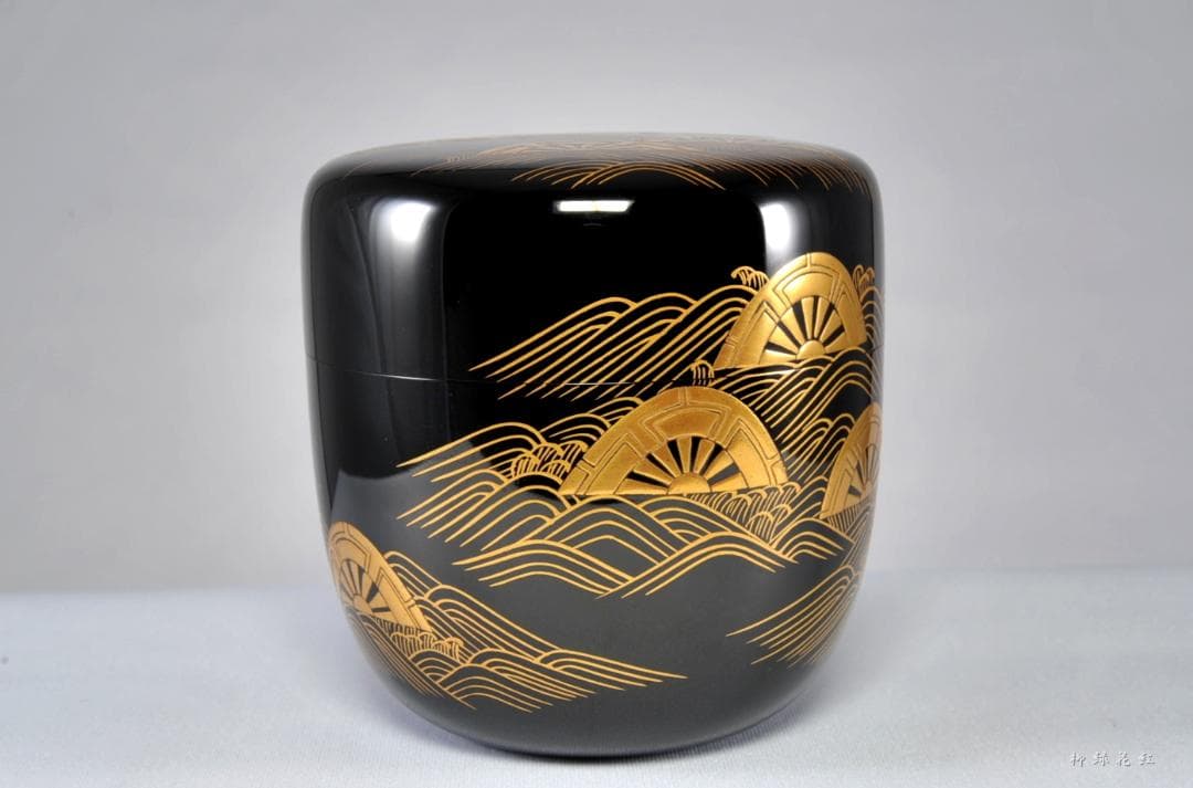 Katawaguruma Maki-e Oo-Natsume by Nakamura Soin — Kaga Lacquer Silver Interior