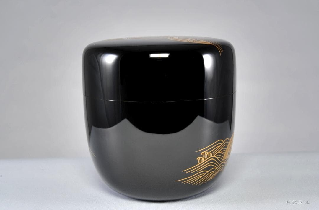 Katawaguruma Maki-e Oo-Natsume by Nakamura Soin — Kaga Lacquer Silver Interior