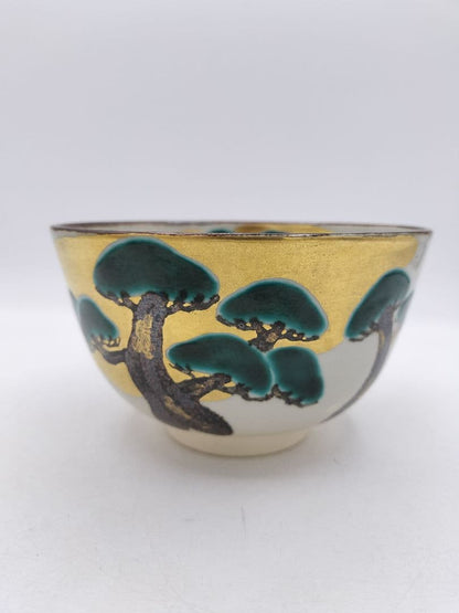Kenzan-Style Matcha Bowl Pine Motif Gold Ground by Kitakaze Ichizo with Wood Box