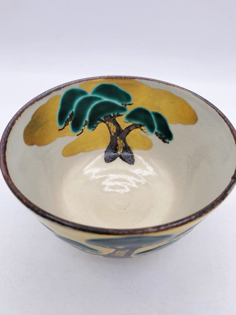 Kenzan-Style Matcha Bowl Pine Motif Gold Ground by Kitakaze Ichizo with Wood Box