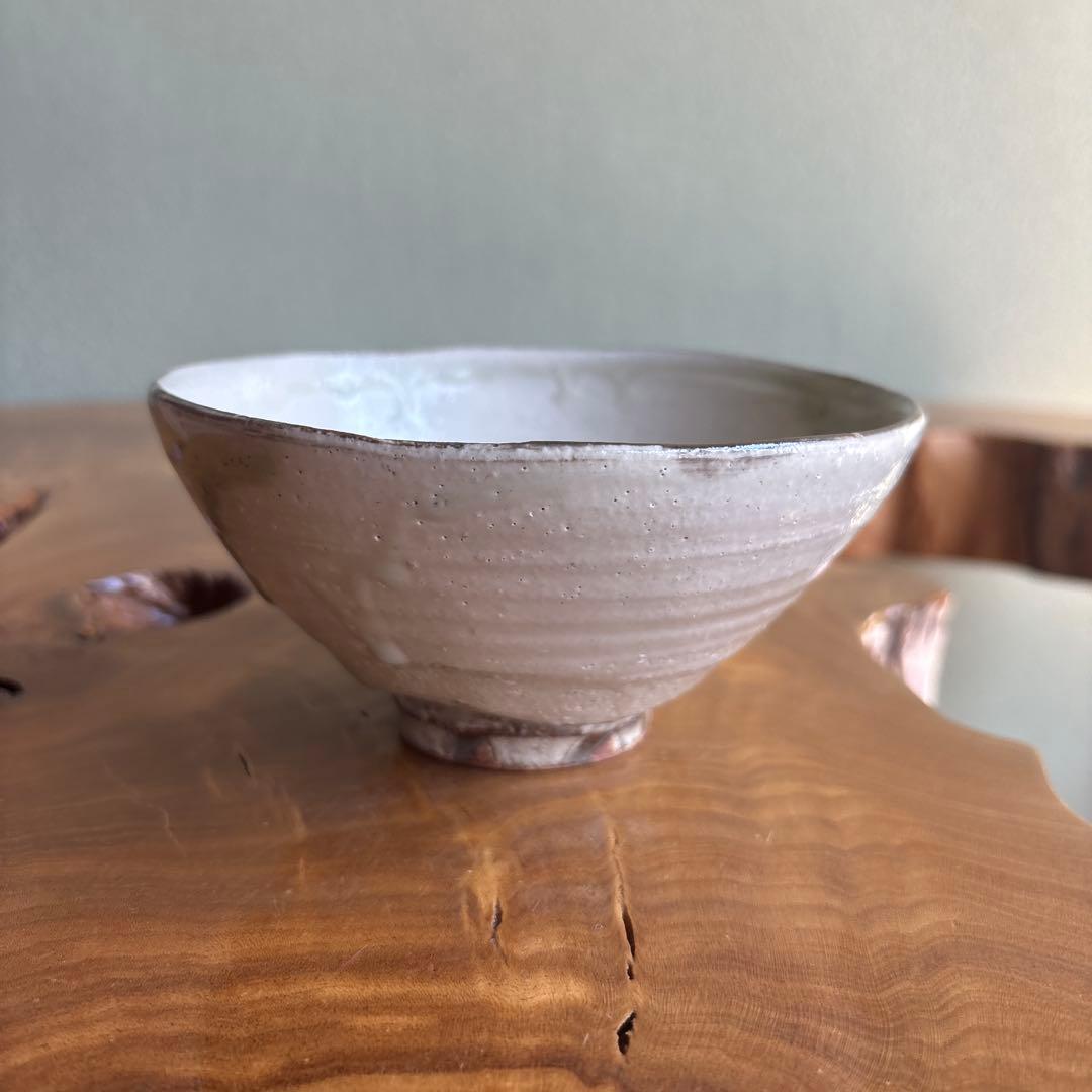 Kohiki Chawan by Yanase Katsushige, Hagi-Style Tea Bowl, Kubayashi Kiln, Signed Tomobako