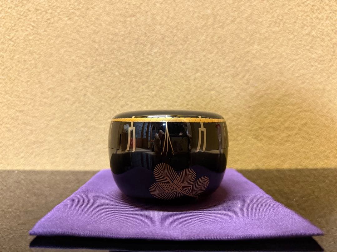 Murata Hyakusen Kaga Maki-e Hira-Natsume 'Shimekazari' - Gold Lacquer Tea Caddy