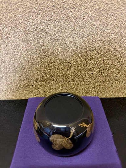 Murata Hyakusen Kaga Maki-e Hira-Natsume 'Shimekazari' - Gold Lacquer Tea Caddy