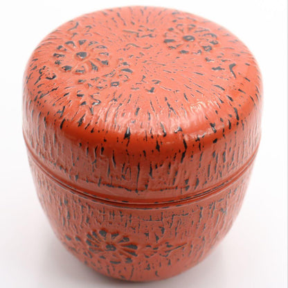 Kamakura-bori Chrysanthemum Chu-Natsume by Tanaka Kenchi - Carved Lacquer Tea Caddy