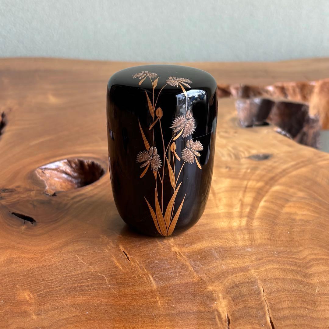Izutsu Hosai | Naga-natsume Tall Tea Caddy | Sagiso Fringed Orchid Maki-e | Black Lacquer | Signed Box