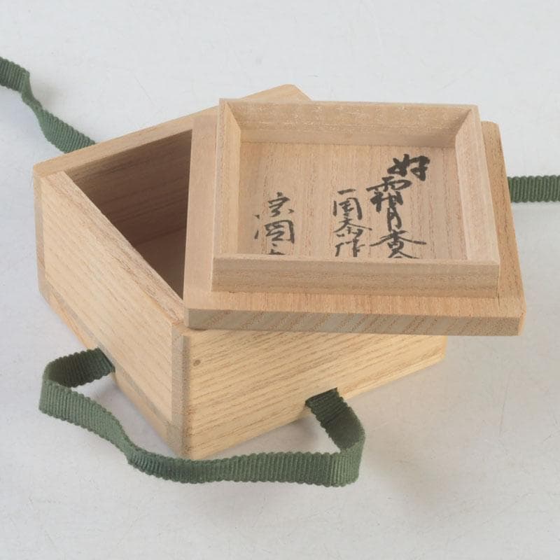 Kobayashi Shosai & Kinjo Ikkokusai — Kirizuki Kogo Incense Container, Iro-Maki-e Maple & Ginkgo