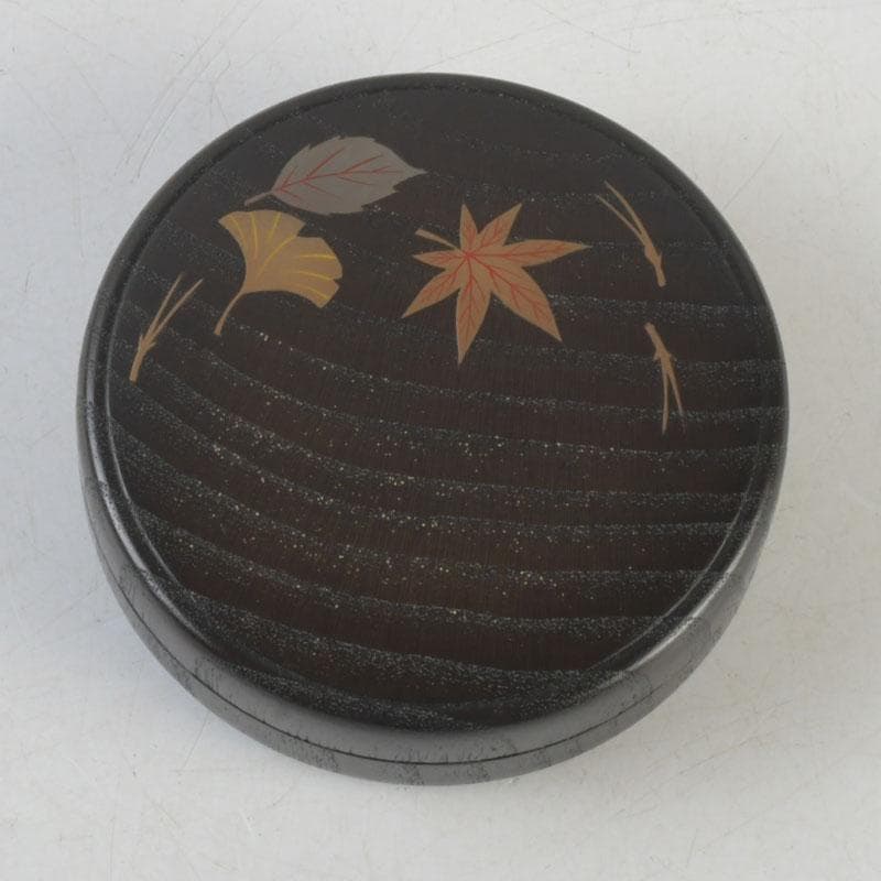 Kobayashi Shosai & Kinjo Ikkokusai — Kirizuki Kogo Incense Container, Iro-Maki-e Maple & Ginkgo