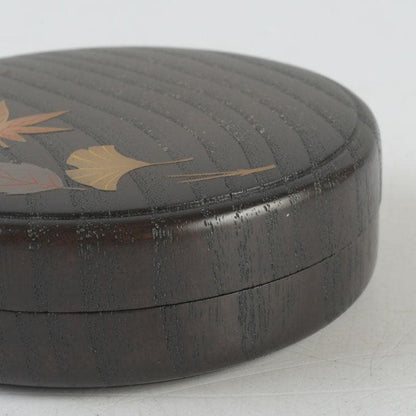 Kobayashi Shosai & Kinjo Ikkokusai — Kirizuki Kogo Incense Container, Iro-Maki-e Maple & Ginkgo