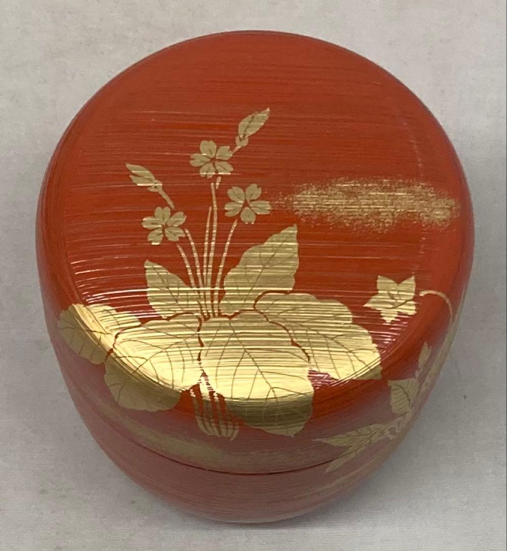 Kumagai Hideho Spring Field Maki-e Shu-Hakeme Chu-Natsume Vermillion Tea Caddy