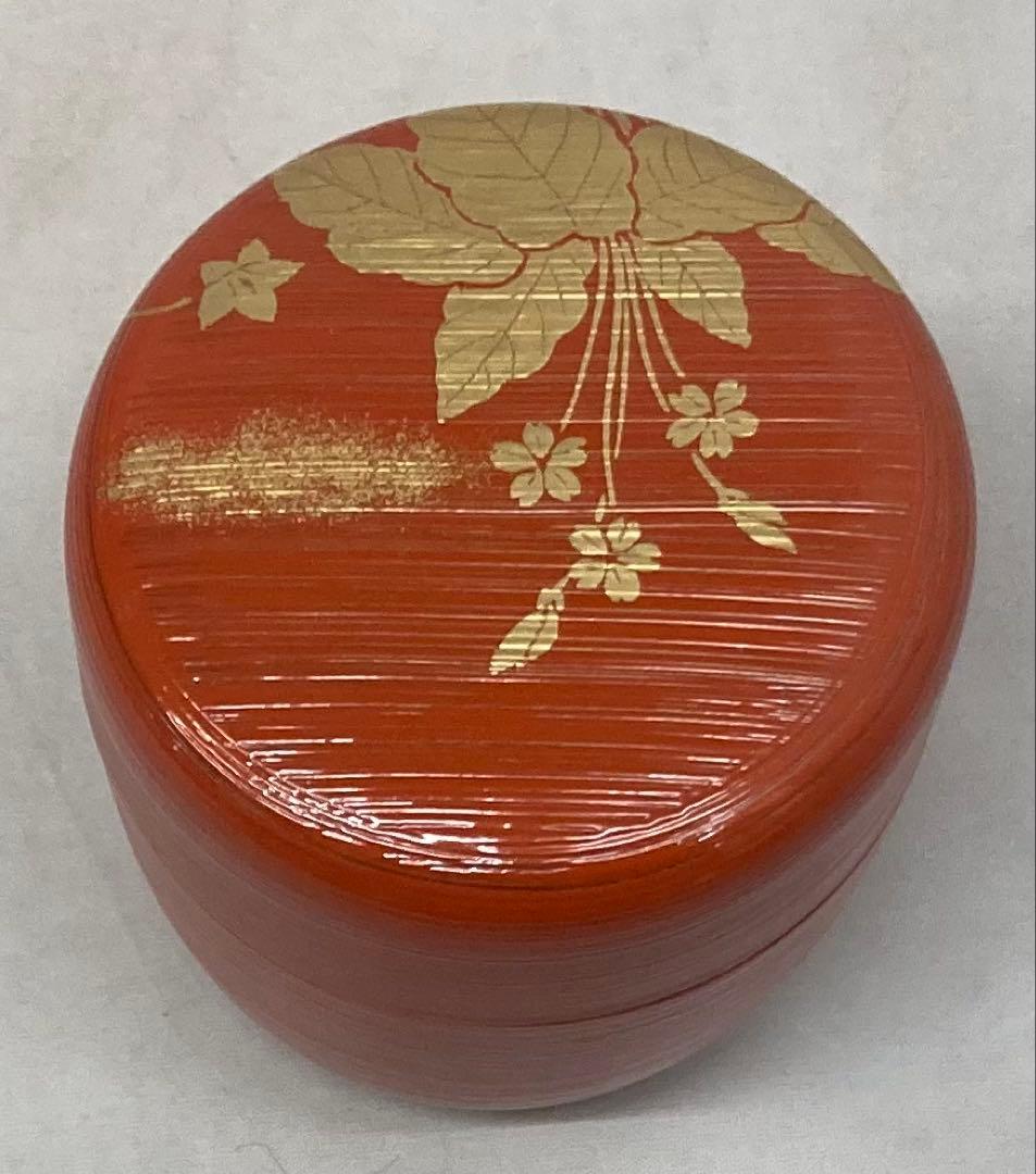 Kumagai Hideho Spring Field Maki-e Shu-Hakeme Chu-Natsume Vermillion Tea Caddy