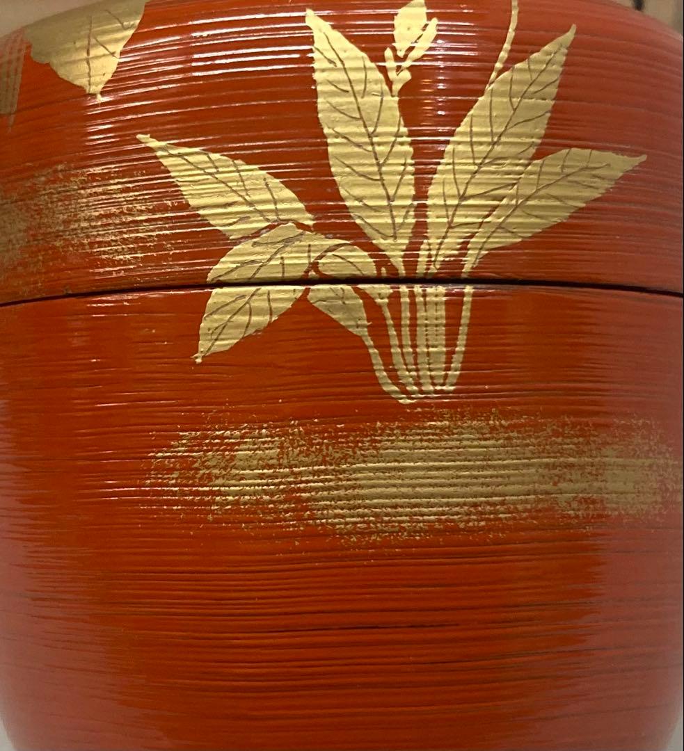 Kumagai Hideho Spring Field Maki-e Shu-Hakeme Chu-Natsume Vermillion Tea Caddy