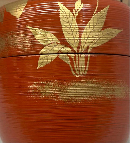 Kumagai Hideho Spring Field Maki-e Shu-Hakeme Chu-Natsume Vermillion Tea Caddy