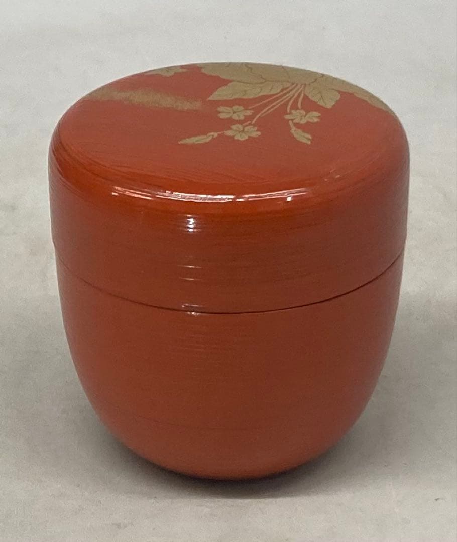 Kumagai Hideho Spring Field Maki-e Shu-Hakeme Chu-Natsume Vermillion Tea Caddy