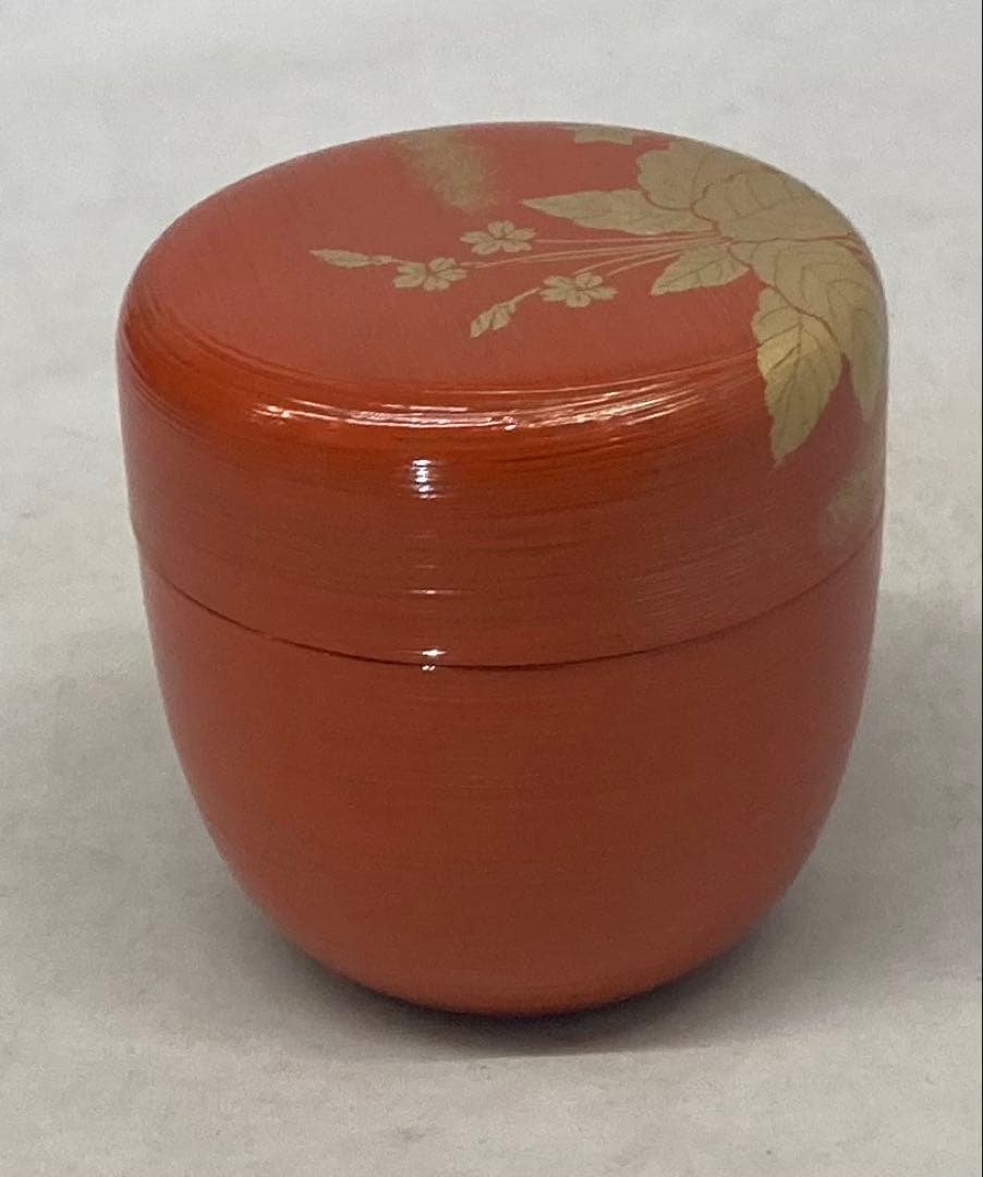 Kumagai Hideho Spring Field Maki-e Shu-Hakeme Chu-Natsume Vermillion Tea Caddy
