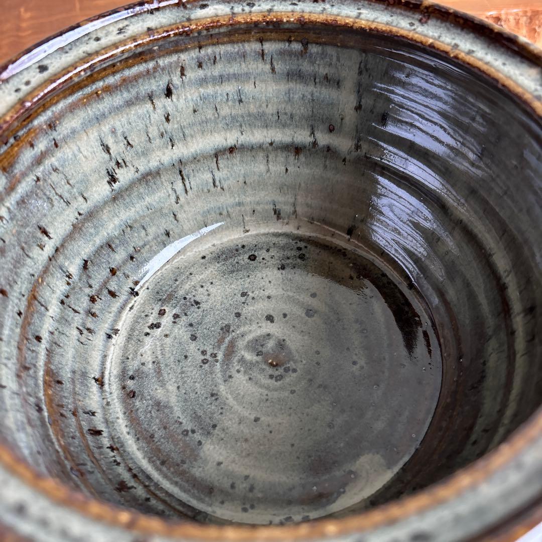 Shōdai Ware Water Jar by Chikashige Jitaro — Tenmoku and Ash Glaze, Black Lacquer Lid