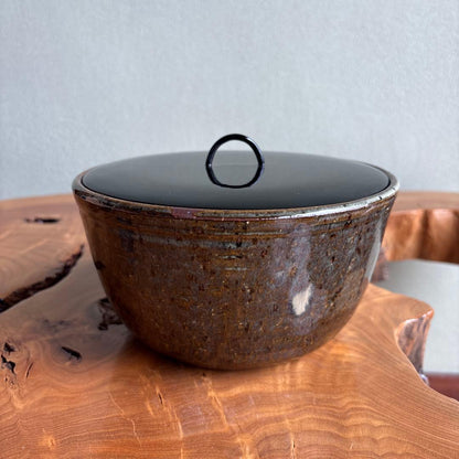 Shōdai Ware Water Jar by Chikashige Jitaro — Tenmoku and Ash Glaze, Black Lacquer Lid