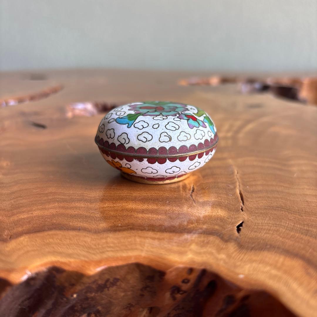 Chinese Cloisonne Incense Container with Peony — Tea Ceremony Kogo, Compact Shippo Box