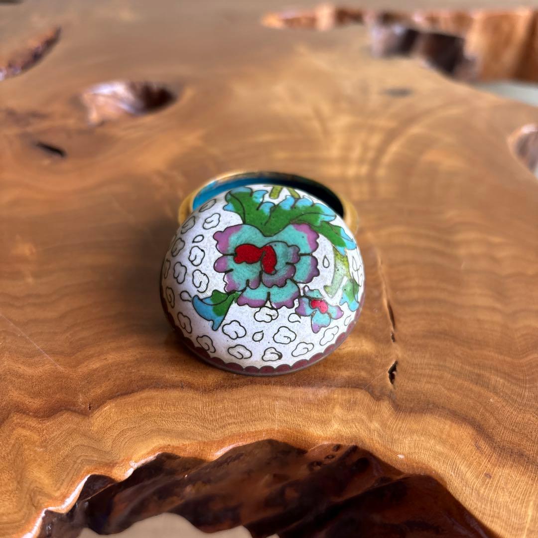 Chinese Cloisonne Incense Container with Peony — Tea Ceremony Kogo, Compact Shippo Box