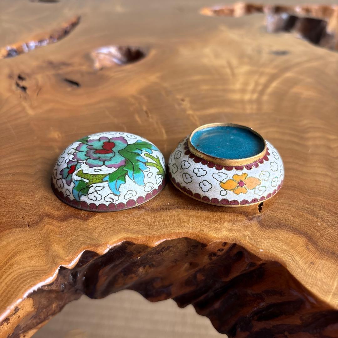 Chinese Cloisonne Incense Container with Peony — Tea Ceremony Kogo, Compact Shippo Box