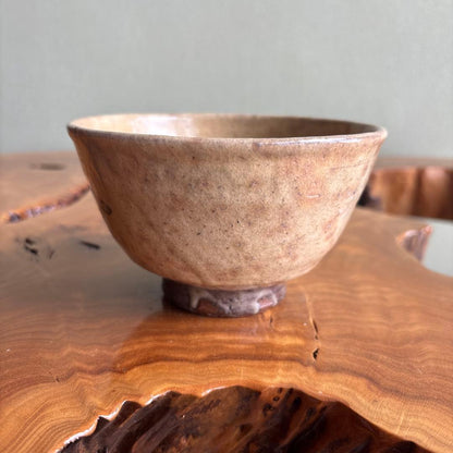 Shin Han-gyun Korean Kohiki Tea Bowl Iron Brush Chawan