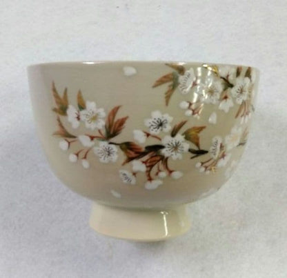 Kato Hakka Yamazakura Chawan — Iro-e Cherry Blossom Tea Bowl, Kyo-yaki Kyoto Ceramics, Tomobako, Japanese Tea Ceremony