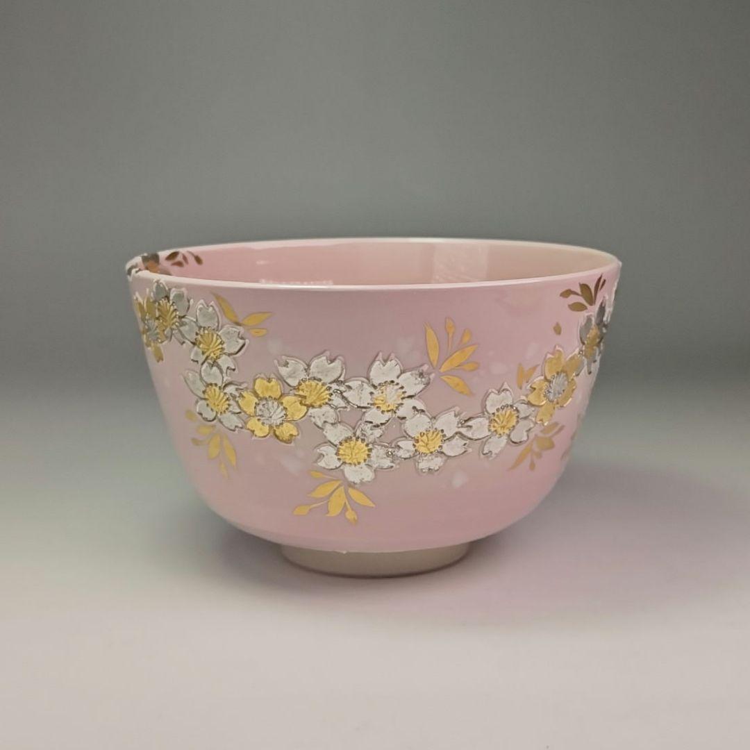 Yamamoto Ichinyo Kōchi Ware Tea Bowl — Pale Pink, Sakura-Zukushi Gold & Silver, Kyoto Ware