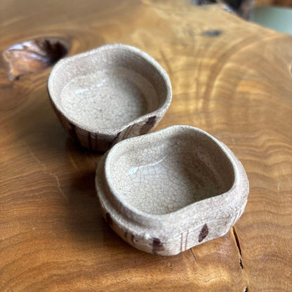 Oribe Hajiki Kogo Incense Container by Matsumoto Tetsuzan — Mino Ware, Tomobako