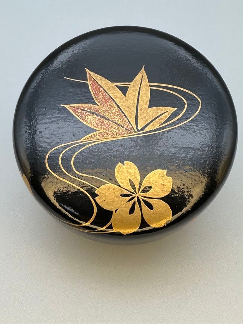 Matsunaga Mikizo Unkin Maki-e Black Lacquer O-Natsume, Signed Box