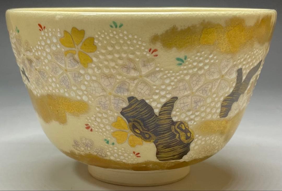 Kyo-ware Iro-e Cherry Blossom Tea Bowl — Hashimoto Jogaku, Narutaki Kiln