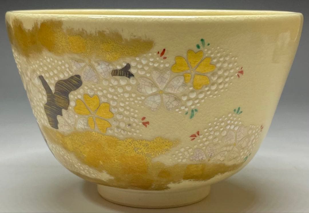 Kyo-ware Iro-e Cherry Blossom Tea Bowl — Hashimoto Jogaku, Narutaki Kiln