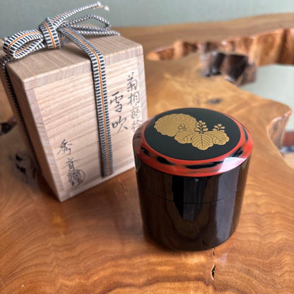 Nakatani Shusai Kiku Kiri Maki-e Yukifuki Natsume Tea Caddy Gold Lacquer