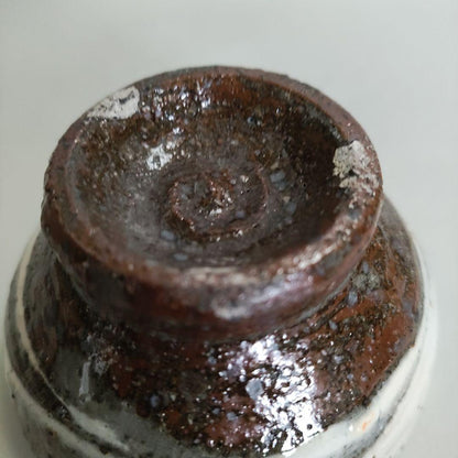 Ogawa Tetsuo Hakeme Guinomi — White Brush Slip Over Iron Clay
