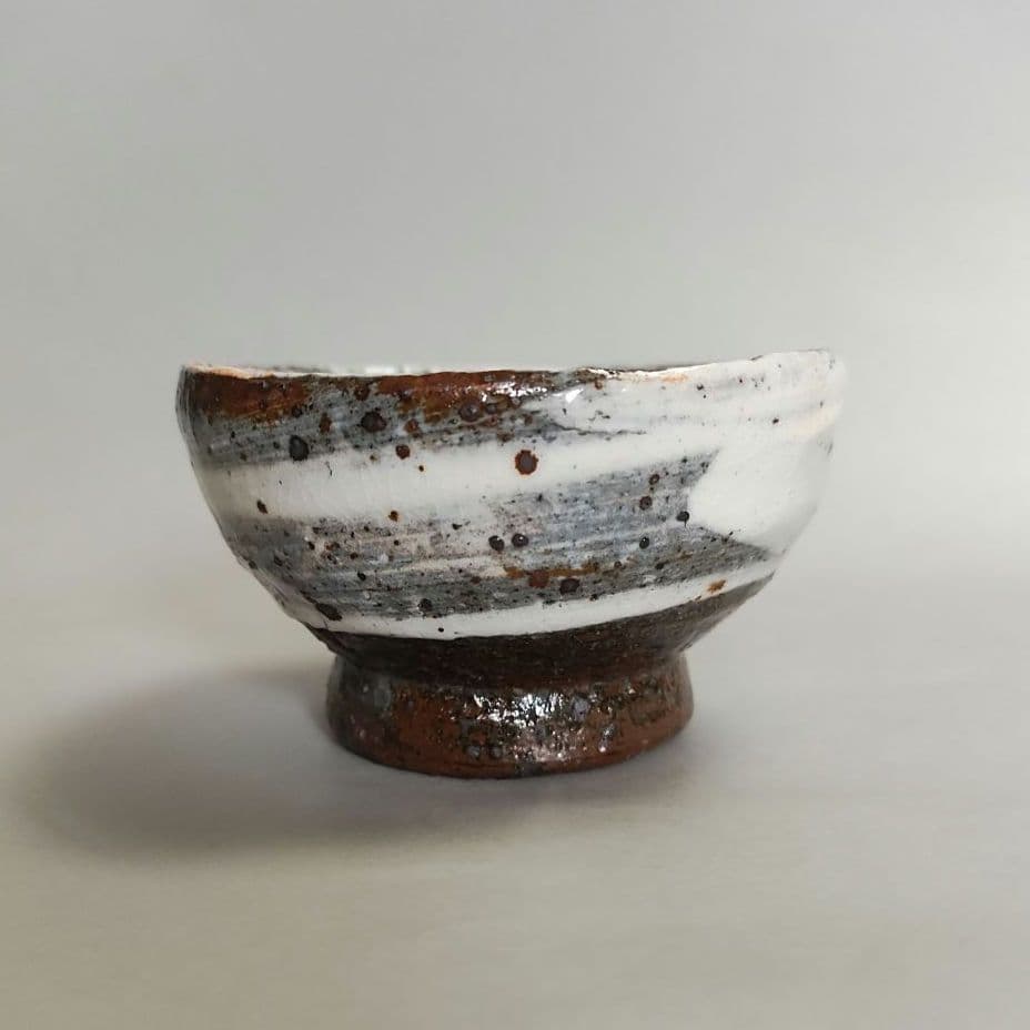 Ogawa Tetsuo Hakeme Guinomi — White Brush Slip Over Iron Clay