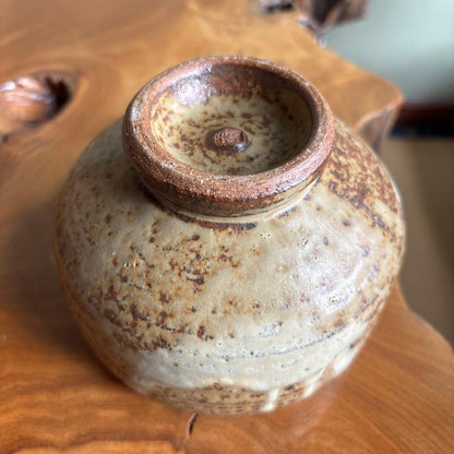 Irabo Chawan — Otaru Kiln, Amber Glaze, Memorial Inscription, Tomobako | Tea Bowl