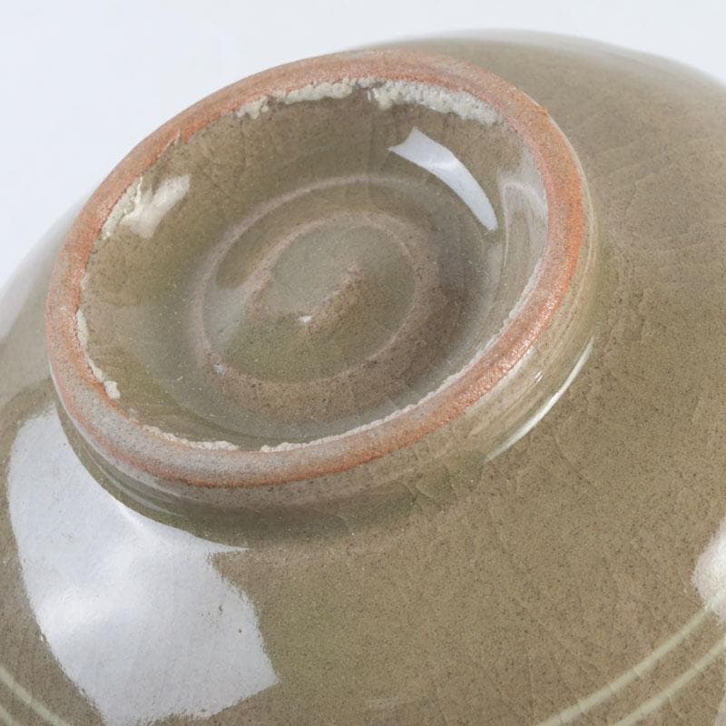 Korean Celadon Sanggam Inlaid Tea Bowl by Yu Hae-gang, Bird & Willow Motif, Signed Box