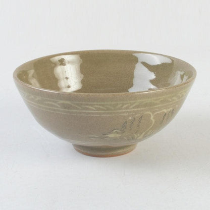 Korean Celadon Sanggam Inlaid Tea Bowl by Yu Hae-gang, Bird & Willow Motif, Signed Box