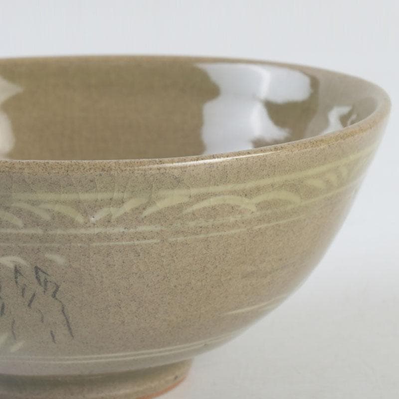 Korean Celadon Sanggam Inlaid Tea Bowl by Yu Hae-gang, Bird & Willow Motif, Signed Box